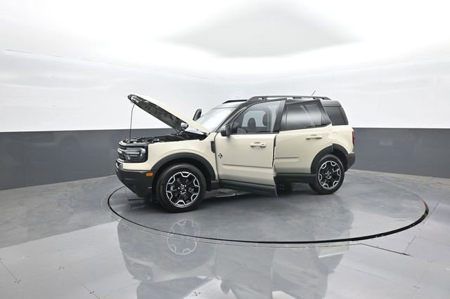 Certified 2025 Ford Bronco Sport Outer Banks AWD/4WD image 43
