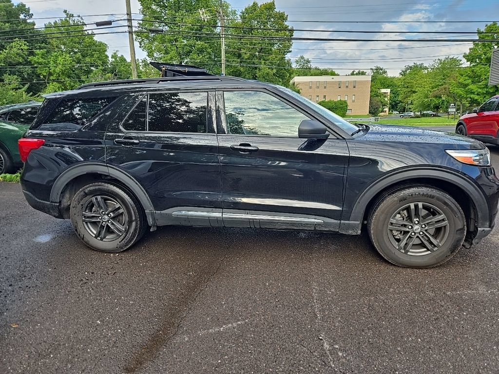 Certified 2021 Ford Explorer XLT w/ Equipment Group 202A AWD/4WD image 8