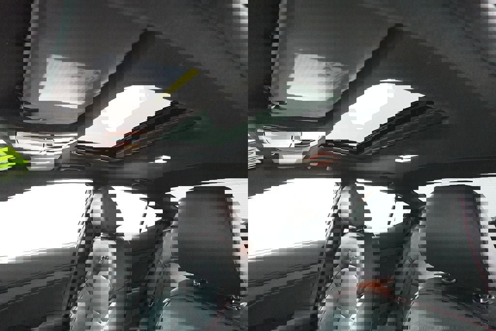 Used 2018 Hyundai Elantra Sport image 12