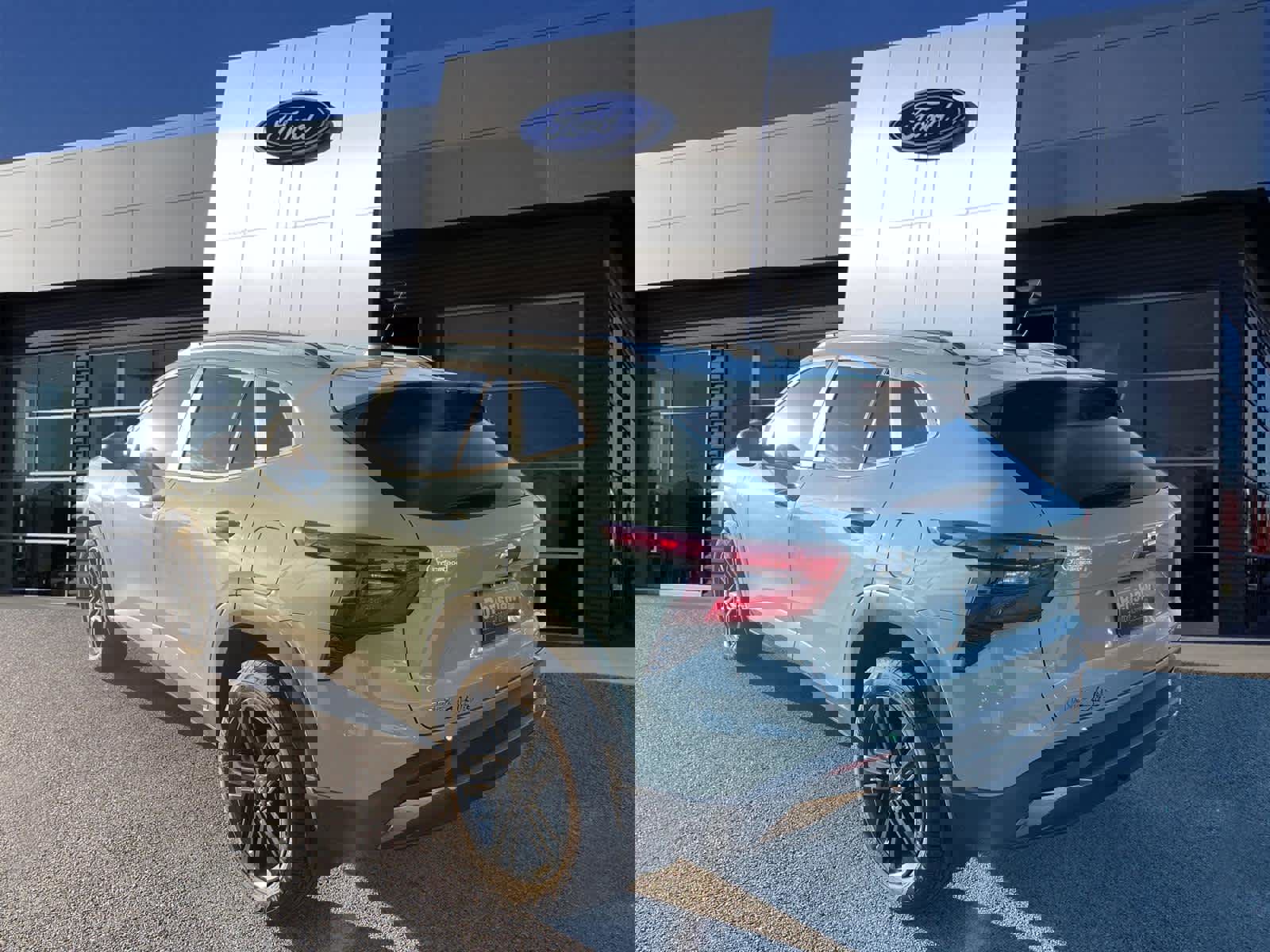 Used 2025 Chevrolet Trax ACTIV w/ Sunroof Package image 3