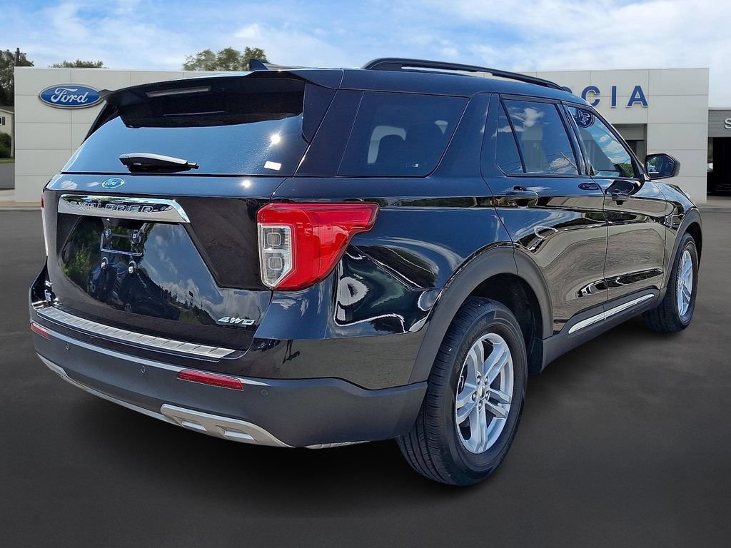Certified 2023 Ford Explorer XLT w/ Equipment Group 202A AWD/4WD image 4