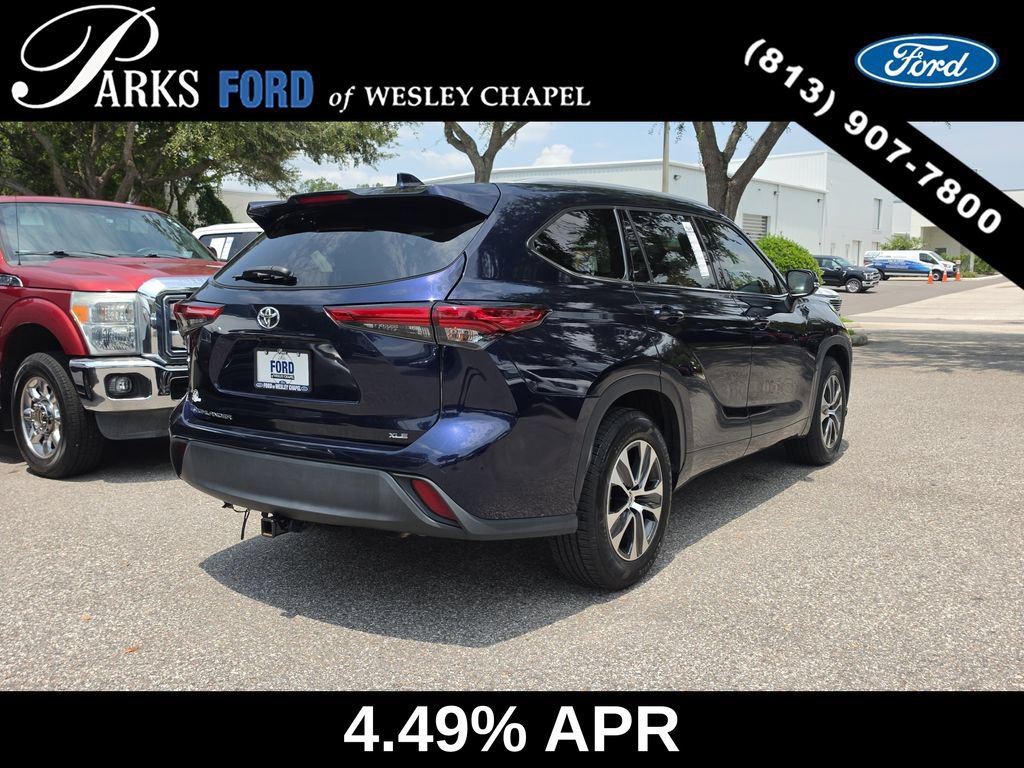 Used 2022 Toyota Highlander XLE FWD image 5
