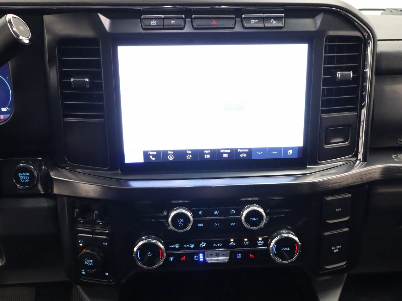 Certified 2024 Ford F250 Lariat w/ Sport Appearance Package AWD/4WD image 10