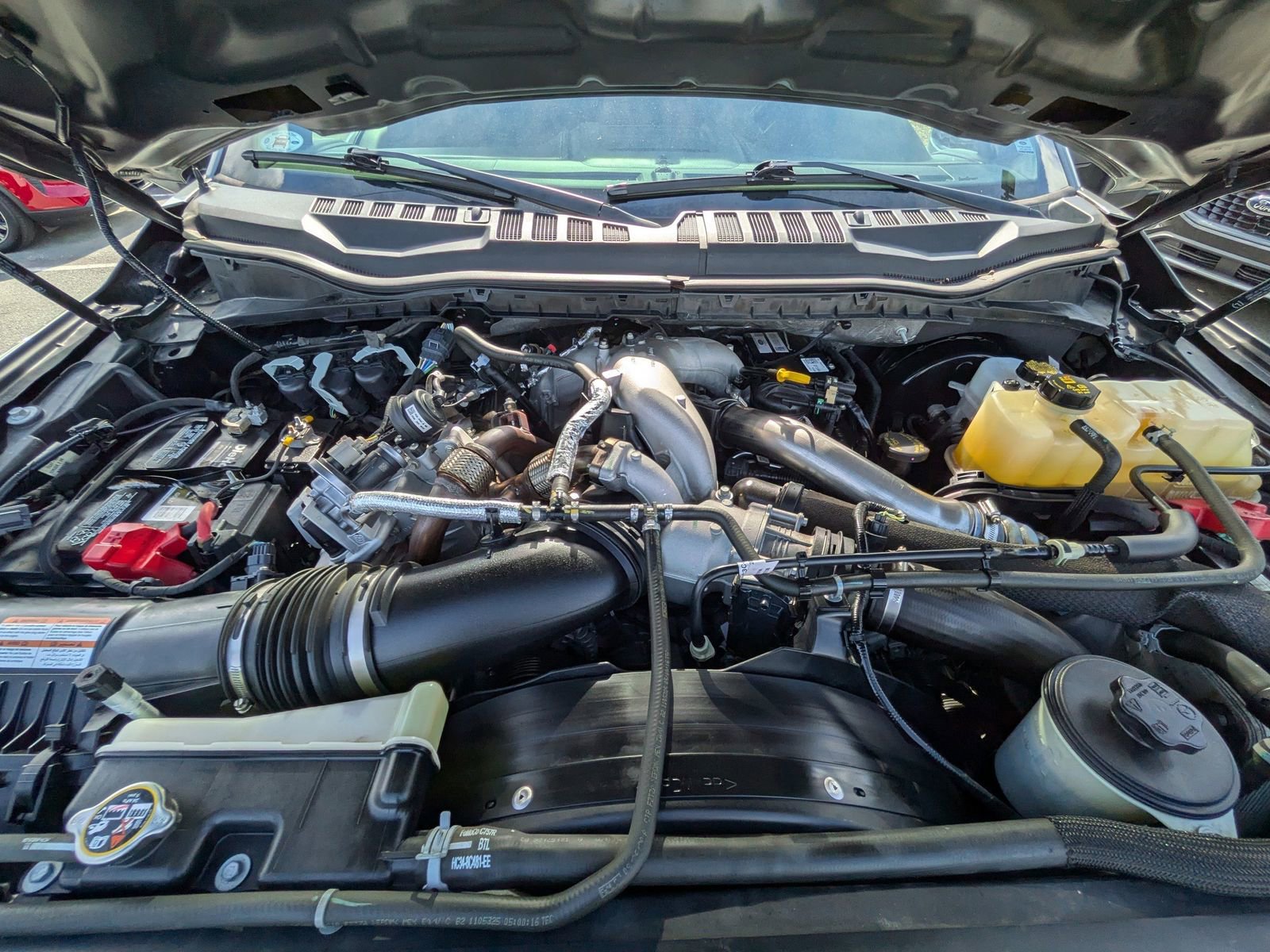 Certified 2020 Ford F250 Platinum w/ FX4 Off-Road Package image 5