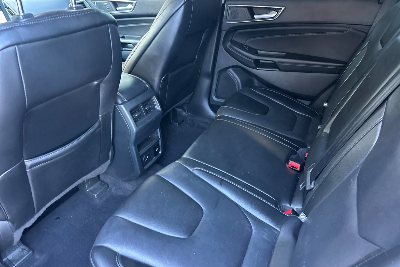 Certified 2022 Ford Edge Titanium AWD/4WD image 11