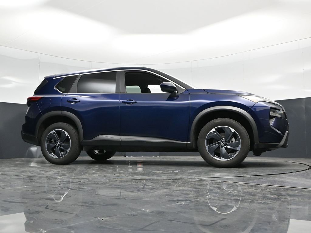 Used 2025 Nissan Rogue SV AWD/4WD image 54