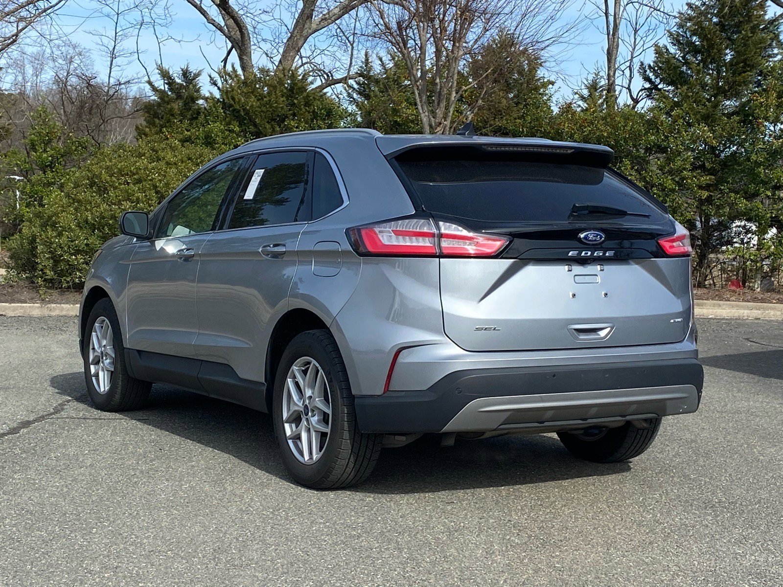 Certified 2022 Ford Edge SEL w/ Convenience Package AWD/4WD image 6