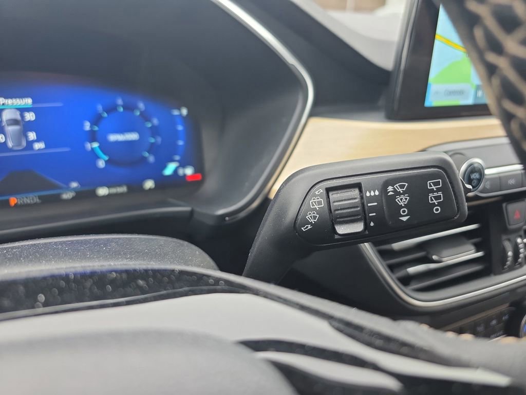 Certified 2022 Ford Escape Titanium w/ Titanium Elite Package image 40