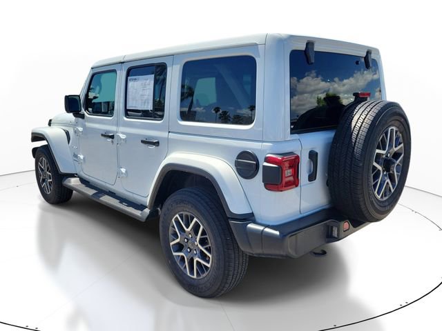 Used 2024 Jeep Wrangler Sahara image 3