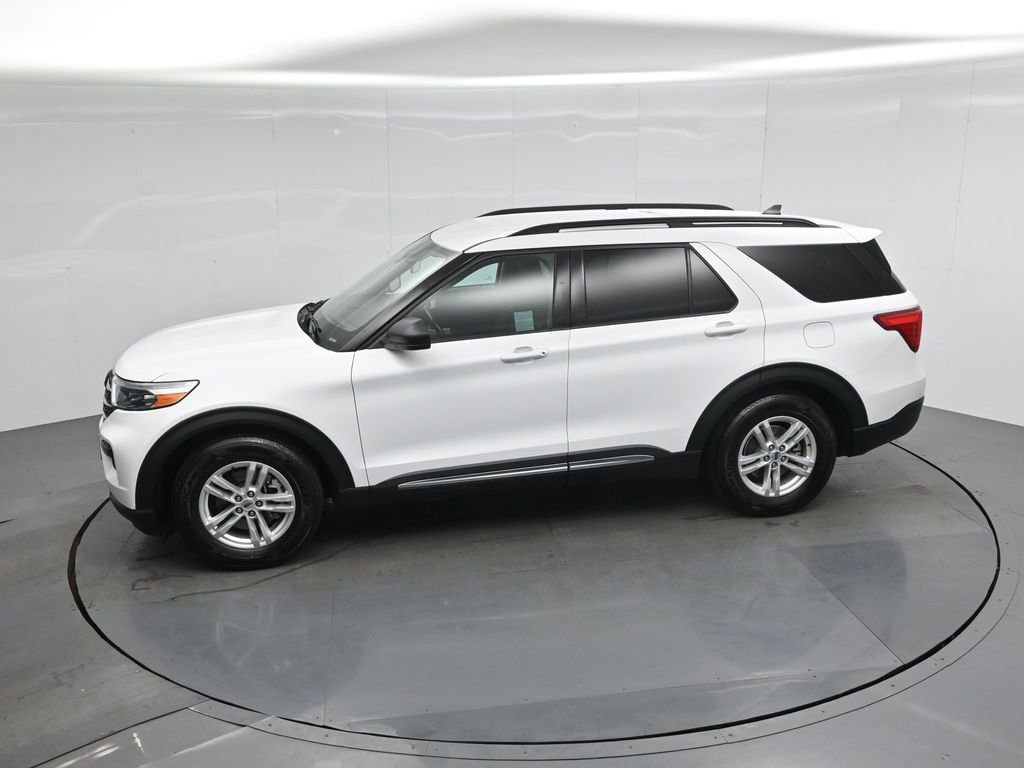 Certified 2021 Ford Explorer XLT RWD image 44