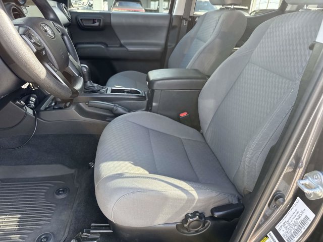 Used 2022 Toyota Tacoma SR AWD/4WD image 17