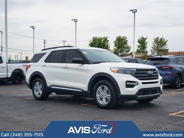 Certified 2024 Ford Explorer XLT w/ Equipment Group 202A AWD/4WD image 2