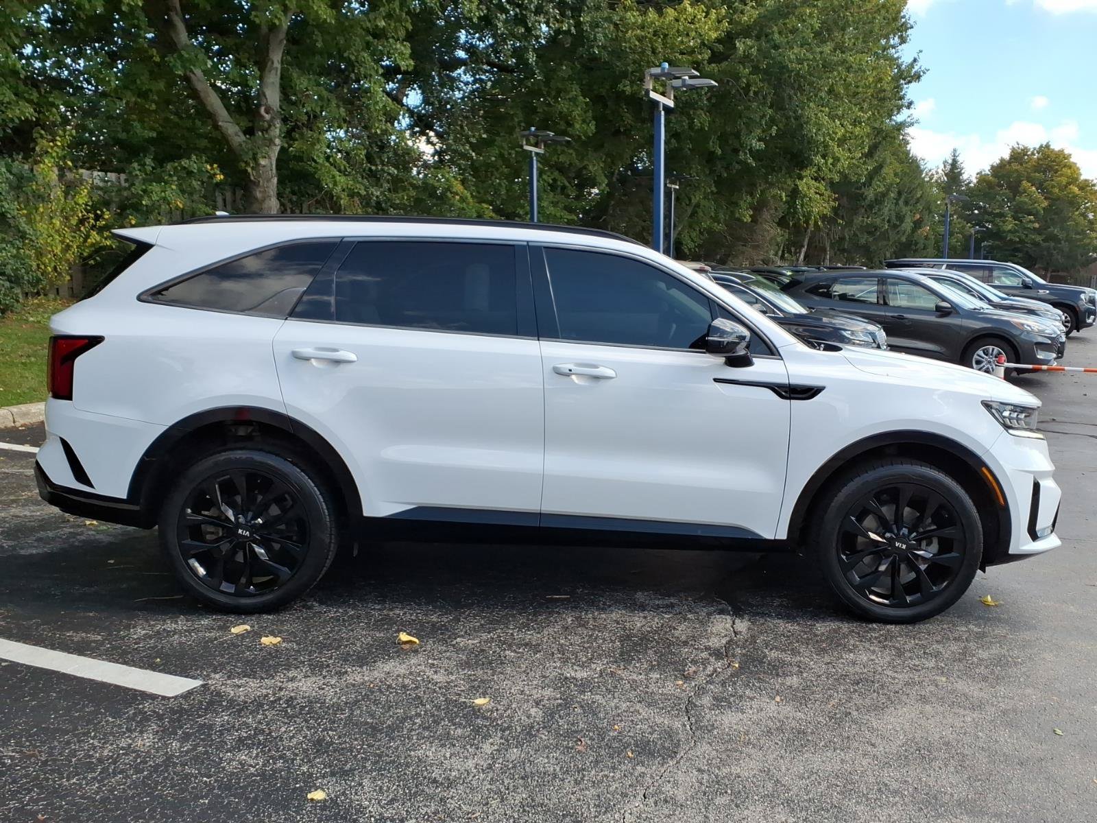 Used 2021 Kia Sorento AWD image 2