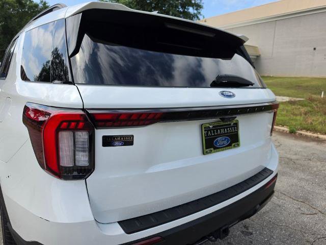 Certified 2025 Ford Explorer ST-Line w/ Premium Package RWD image 29