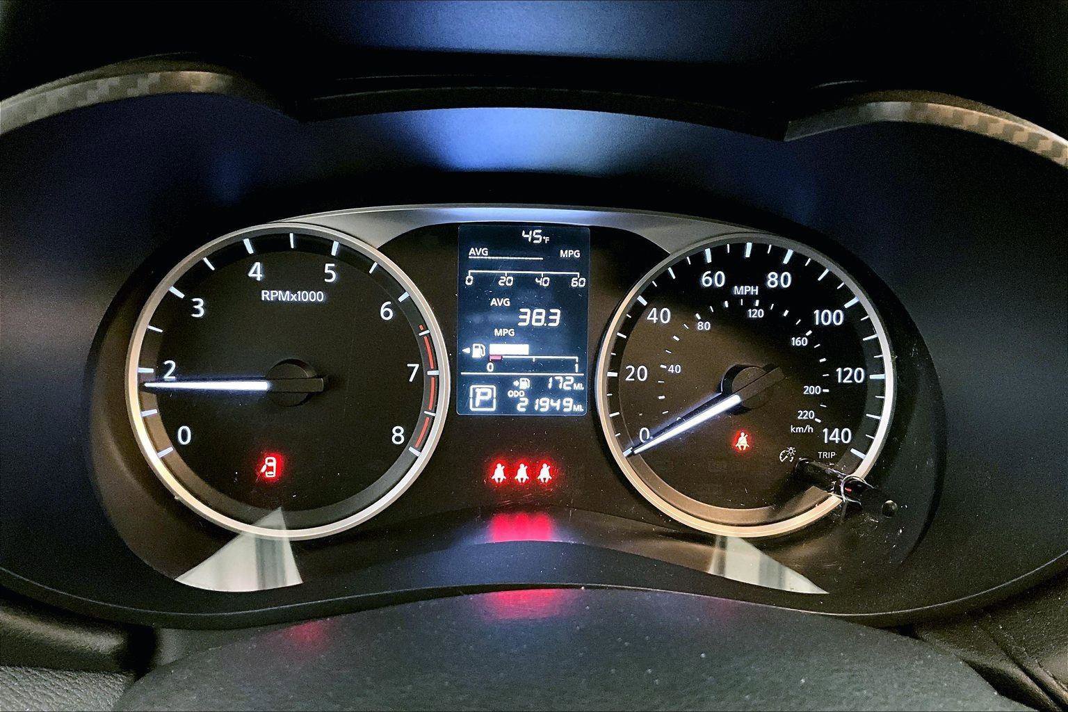 Used 2024 Nissan Versa S w/ Trunk Package image 19