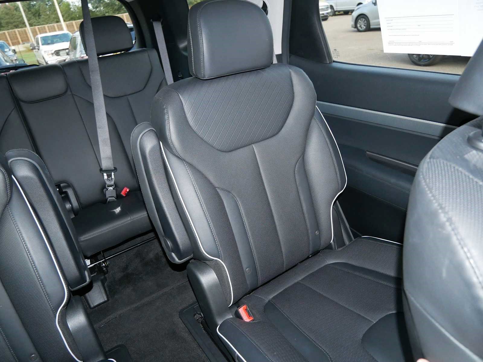 Used 2025 Hyundai Palisade SEL image 15