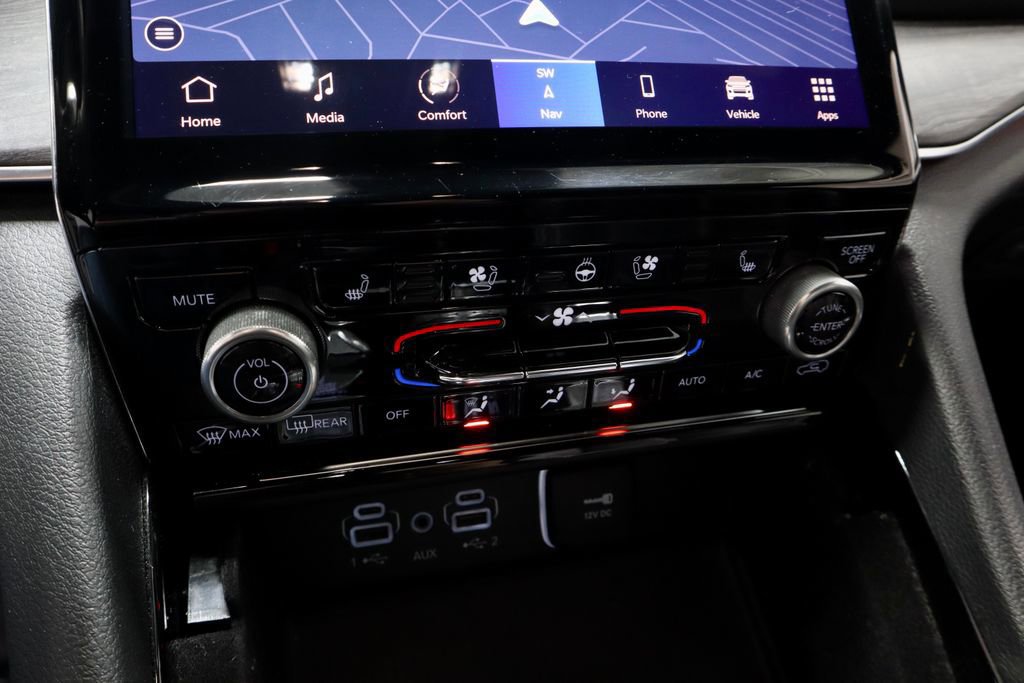 Used 2021 Jeep Grand Cherokee L Overland w/ Luxury Tech Group IV image 37