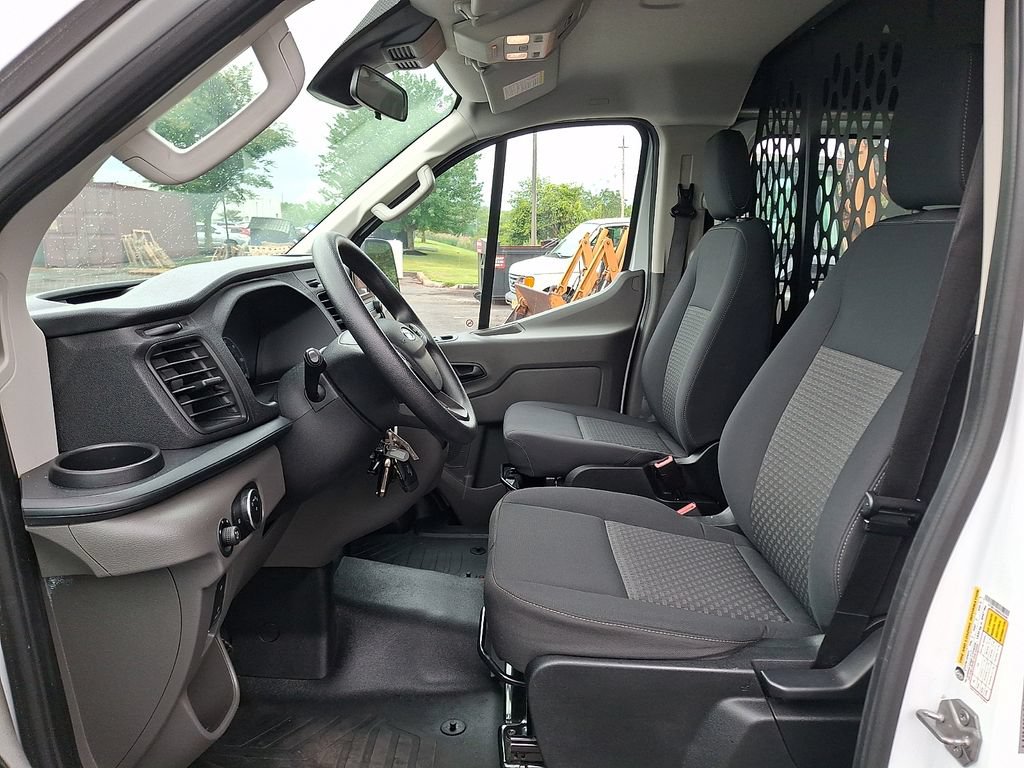 Certified 2025 Ford Transit 250 Low Roof w/ Exterior Upgrade Package RWD image 16