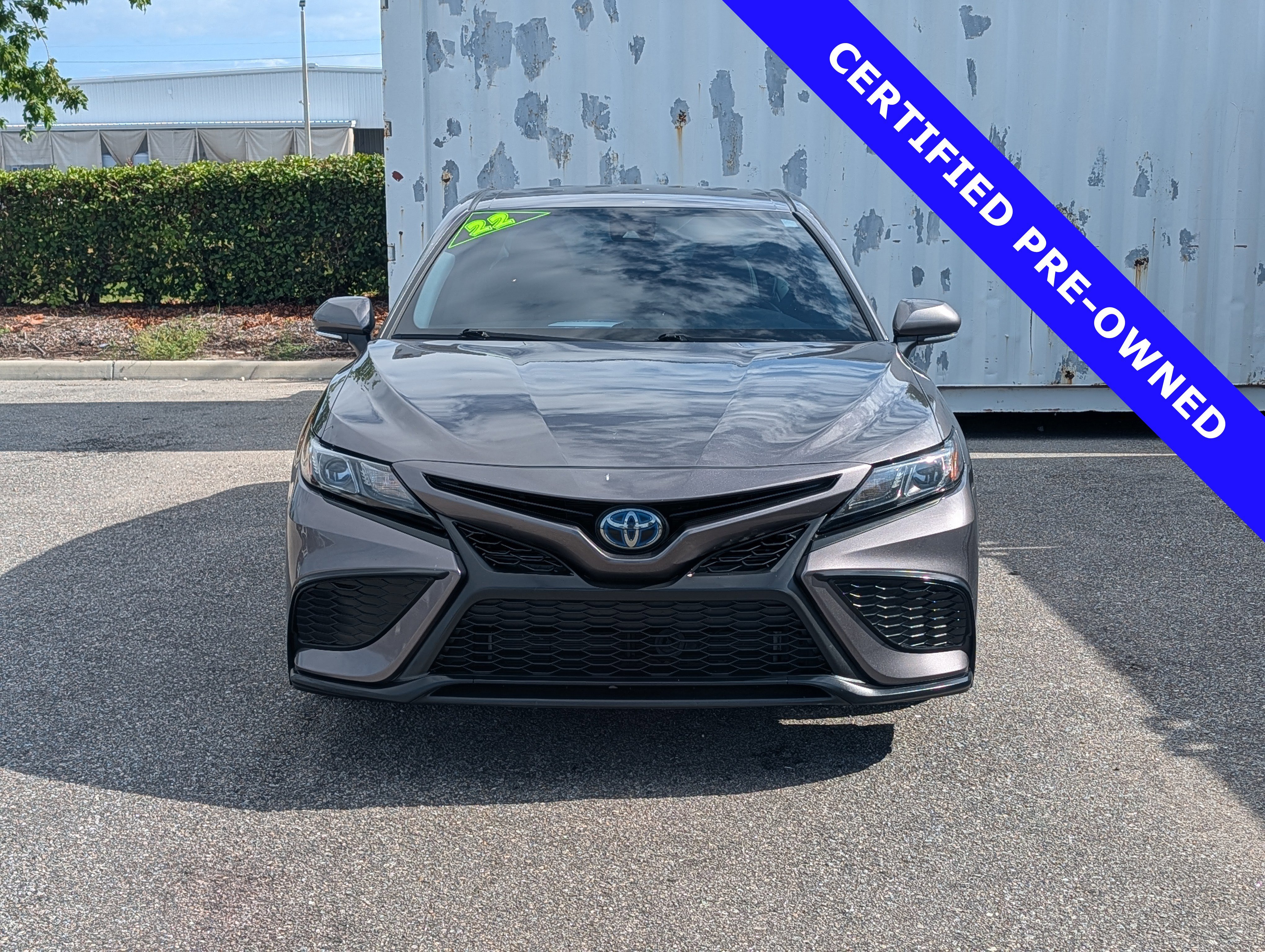 Used 2022 Toyota Camry SE FWD image 8