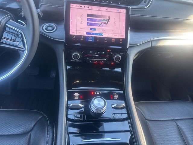 Used 2023 Jeep Grand Cherokee Overland AWD/4WD image 28