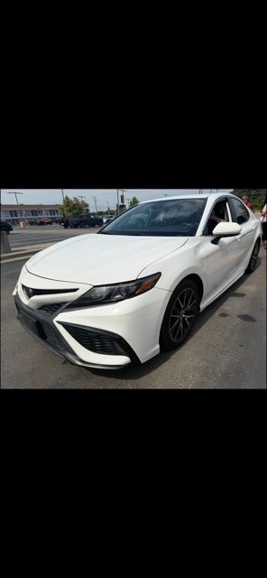 Used 2021 Toyota Camry SE