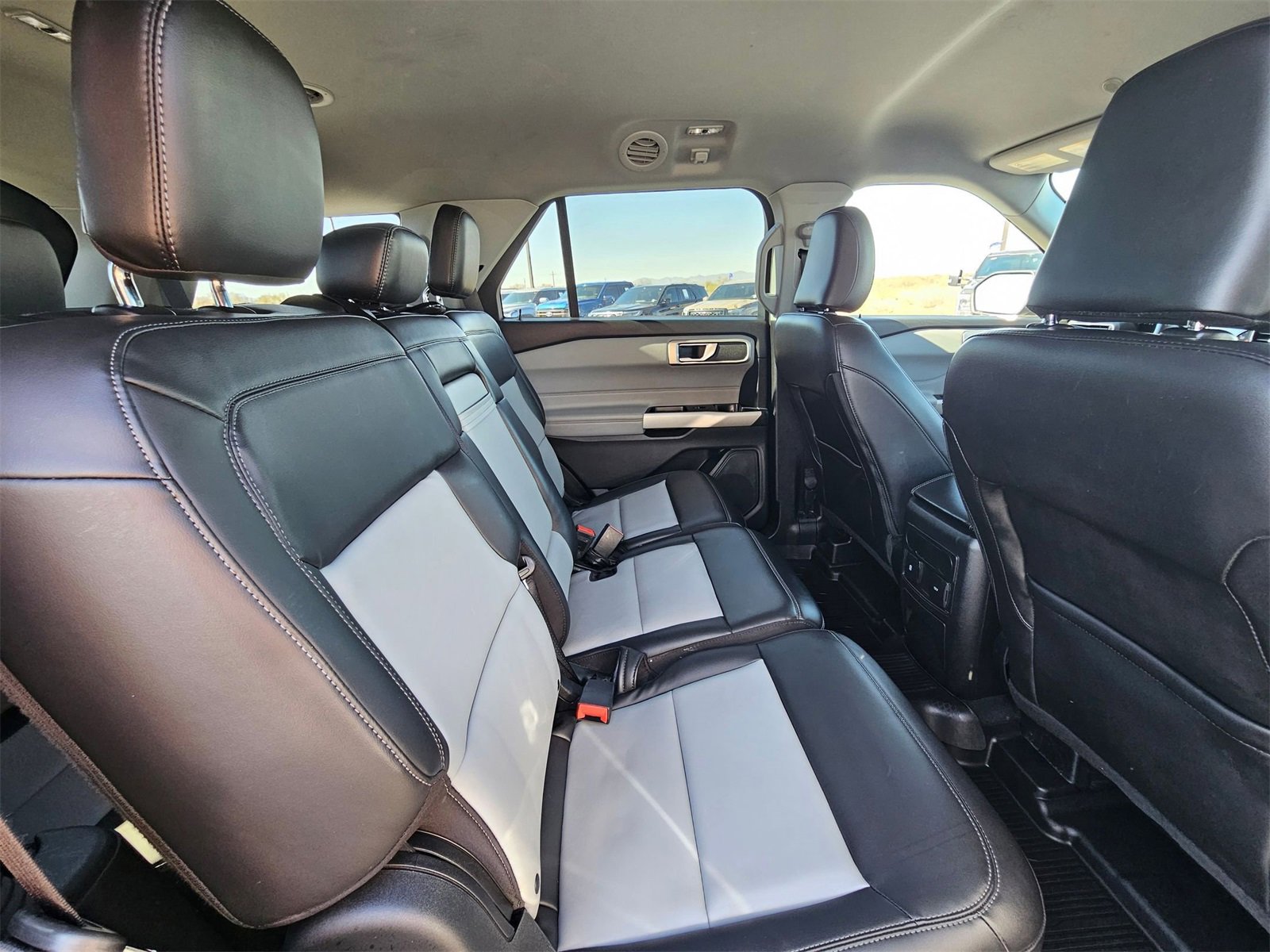 Certified 2022 Ford Explorer XLT w/ Equipment Group 202A image 26