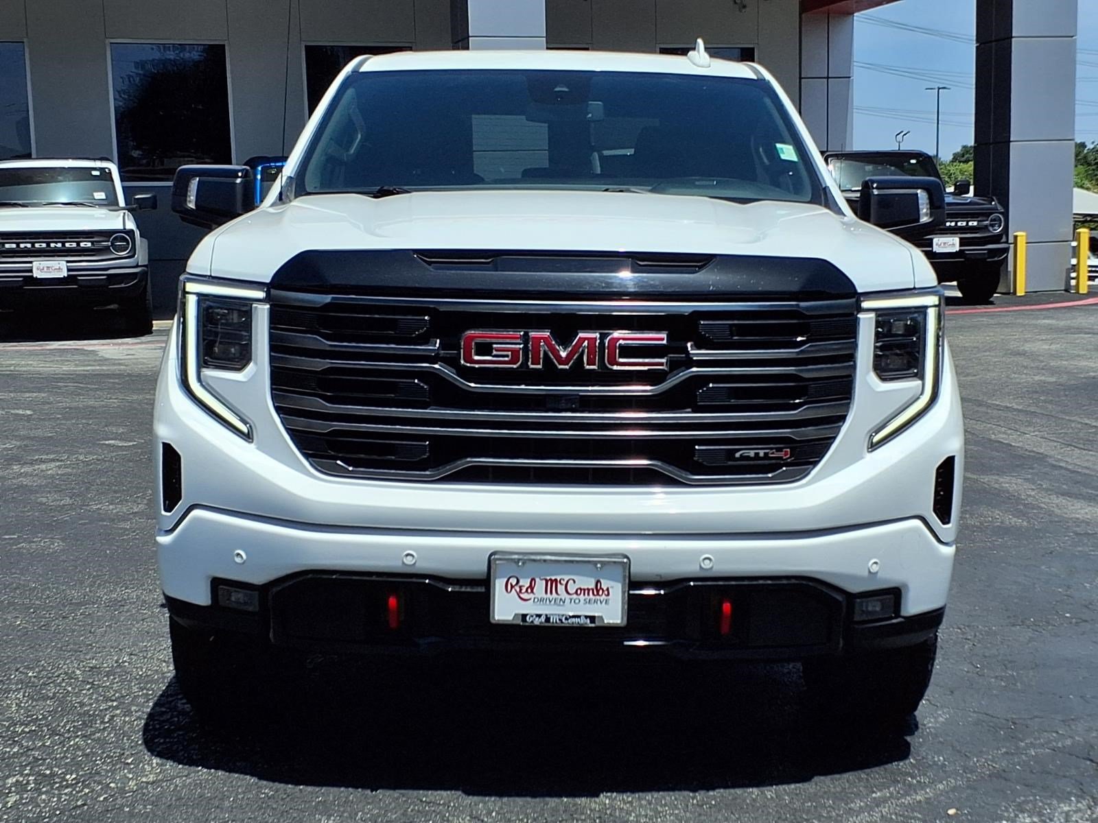 Used 2025 GMC Sierra 1500 AT4 AWD/4WD image 2