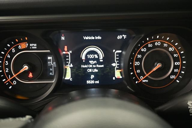 Used 2025 Jeep Wrangler Unlimited Rubicon AWD/4WD image 8