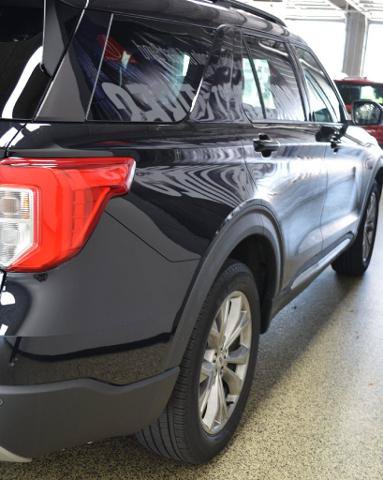 Certified 2023 Ford Explorer XLT w/ Equipment Group 202A AWD/4WD image 7