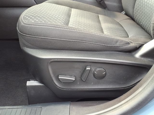 Certified 2023 Ford Escape Active AWD/4WD image 18