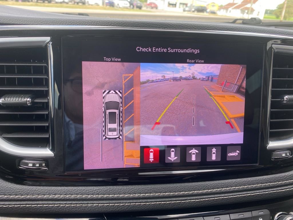 Used 2022 Chrysler Pacifica Limited video 4