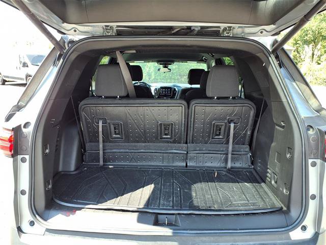 Used 2023 Chevrolet Traverse LT FWD image 23