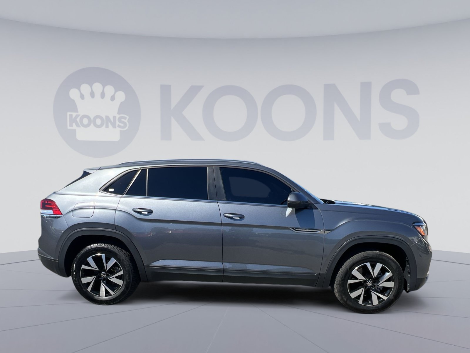 Used 2022 Volkswagen Atlas Cross Sport SE AWD/4WD image 17