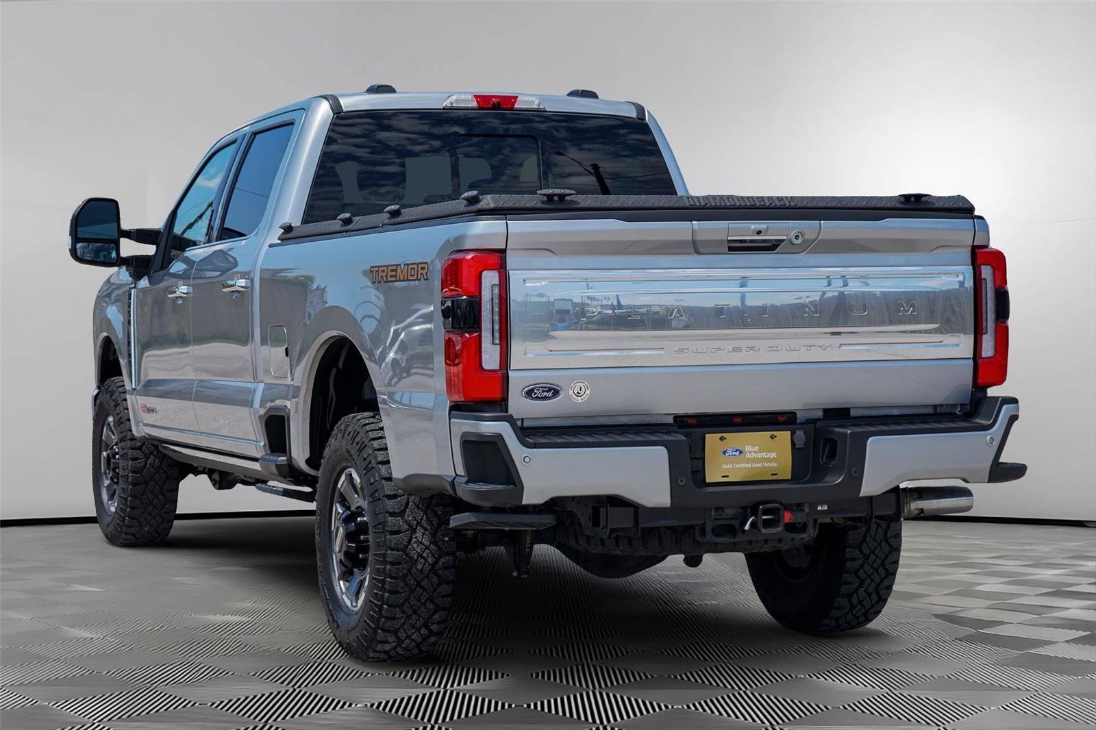 Certified 2024 Ford F250 Platinum w/ Tremor Off-Road Package AWD/4WD image 6