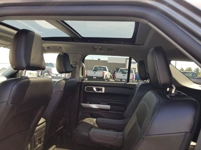 Certified 2023 Ford Explorer XLT w/ Equipment Group 202A AWD/4WD image 18