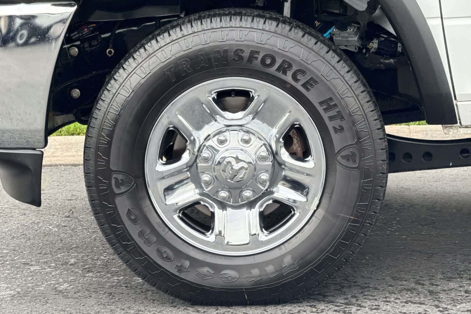 Used 2024 RAM 3500 Tradesman w/ Chrome Appearance Group AWD/4WD image 25