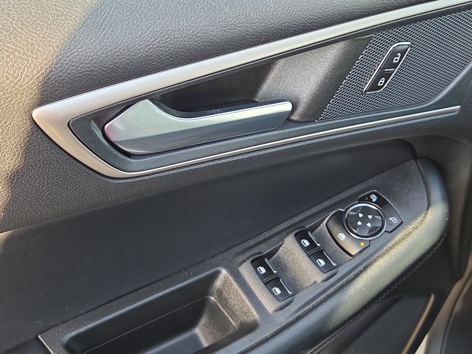 Certified 2022 Ford Edge SEL w/ Convenience Package image 13