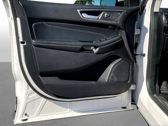 Certified 2019 Ford Edge Titanium w/ Equipment Group 301A AWD/4WD image 20