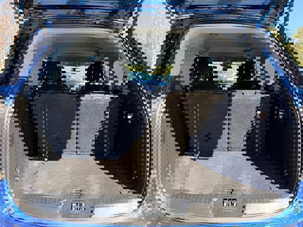 Certified 2022 Ford Explorer XLT w/ Equipment Group 202A image 43