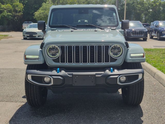 Used 2024 Jeep Wrangler Unlimited Sahara AWD/4WD image 3