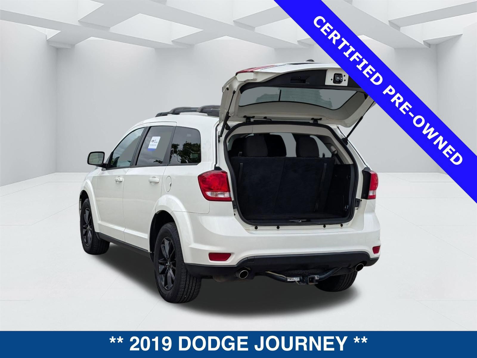 Used 2019 Dodge Journey SE w/ Blacktop Package video 3