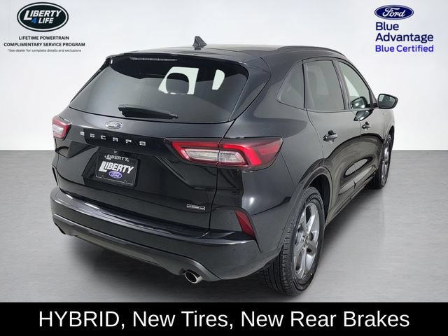 Certified 2024 Ford Escape ST-Line Select AWD/4WD image 3