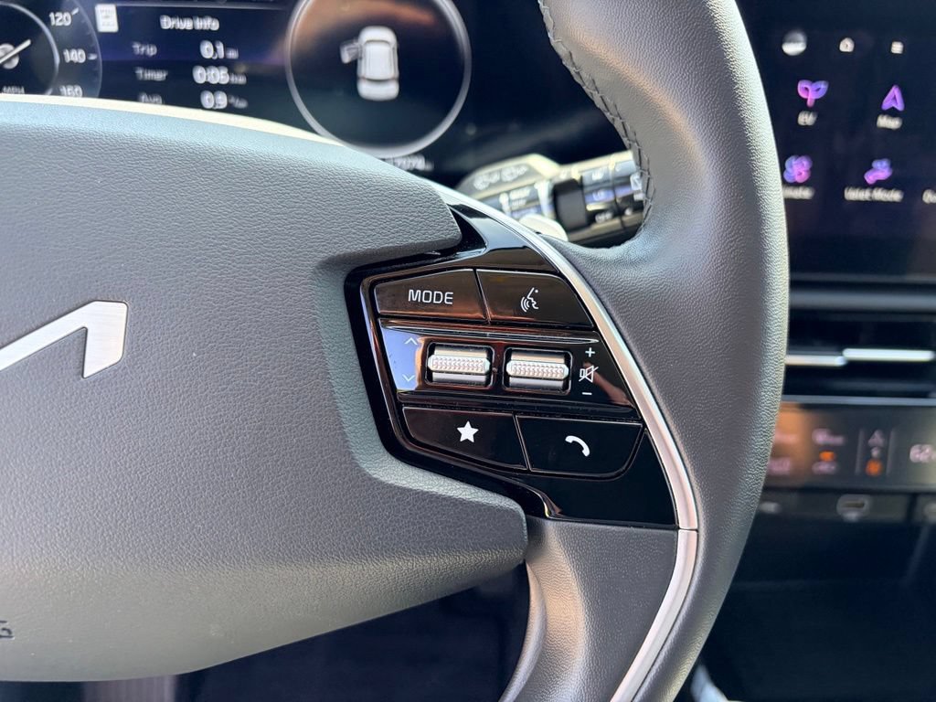 Used 2024 Kia Niro Wind FWD image 9