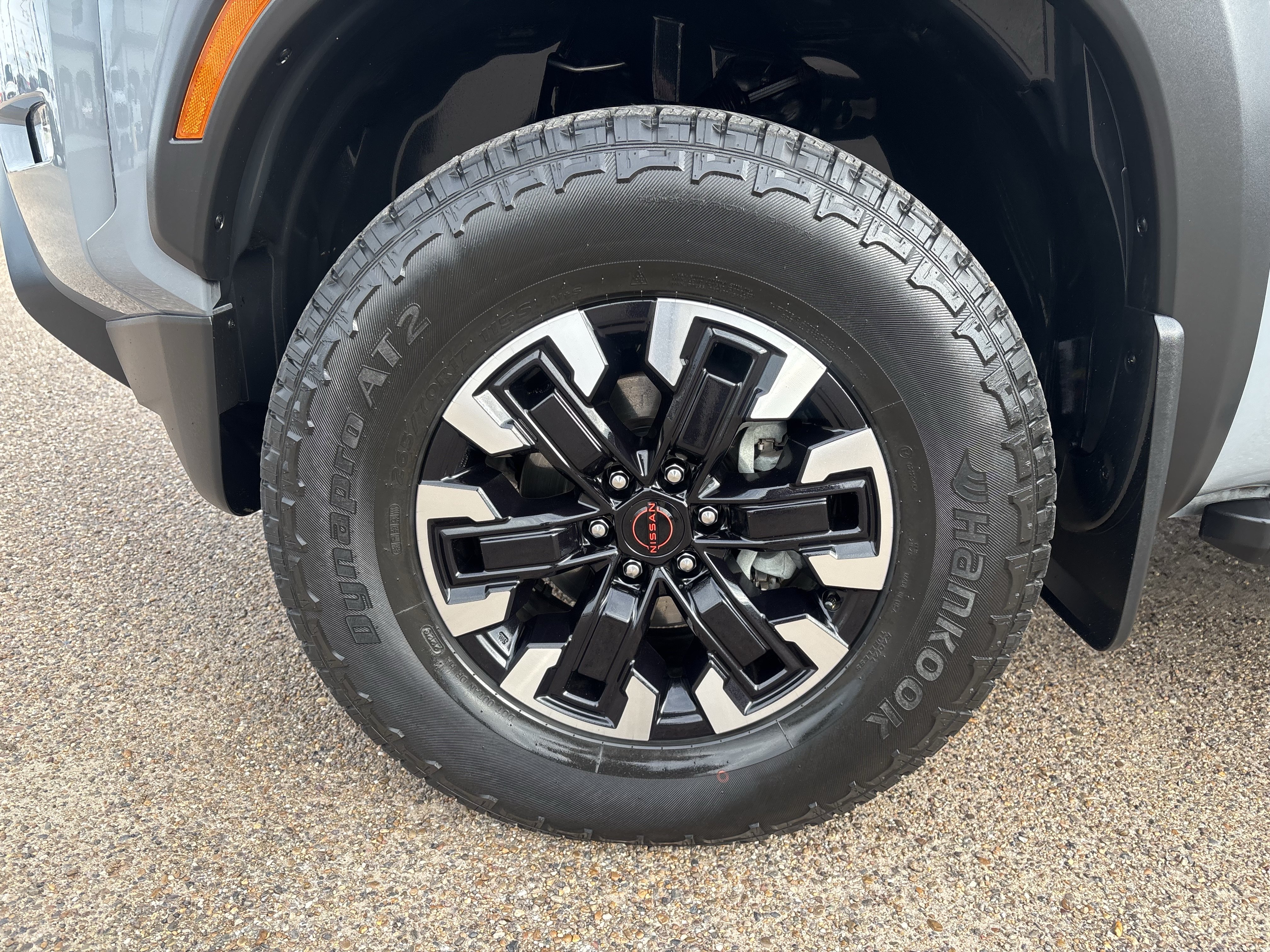 Used 2022 Nissan Frontier Pro-X RWD image 8
