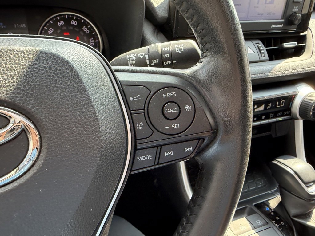 Used 2022 Toyota RAV4 XLE Premium image 24