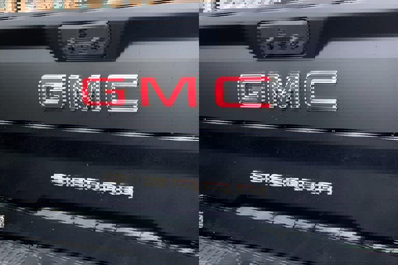 Used 2024 GMC Sierra 2500 AT4X w/ AT4X AEV Edition image 28