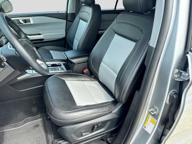 Certified 2023 Ford Explorer XLT w/ Equipment Group 202A AWD/4WD image 12