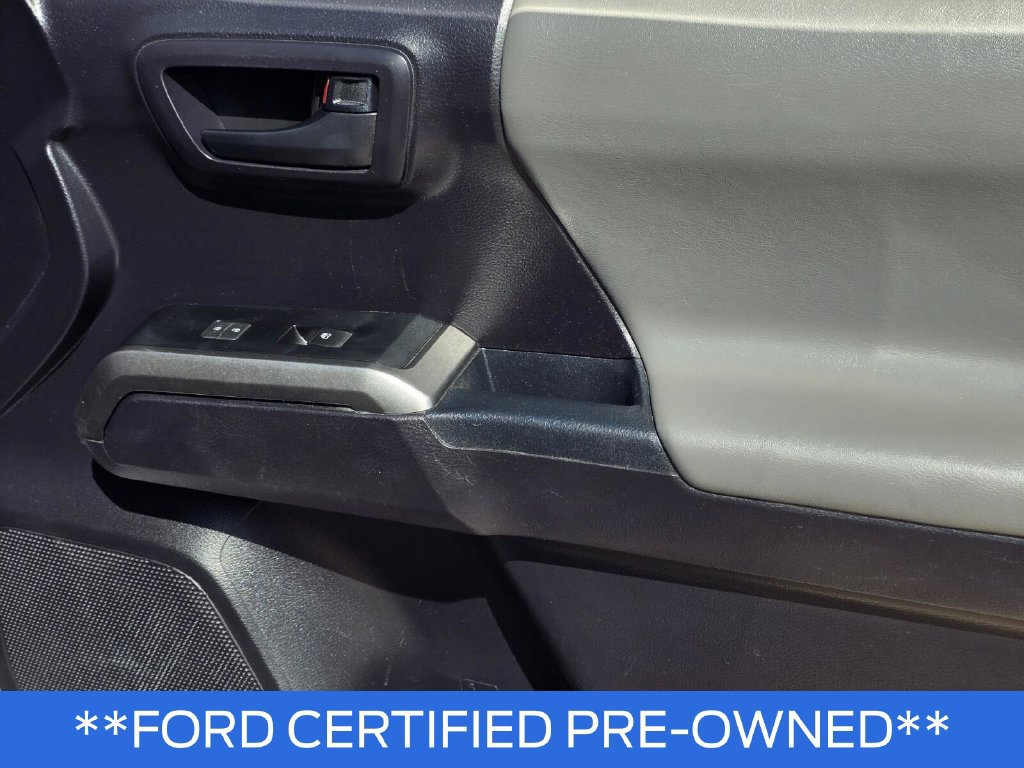 Used 2020 Toyota Tacoma SR5 RWD image 32