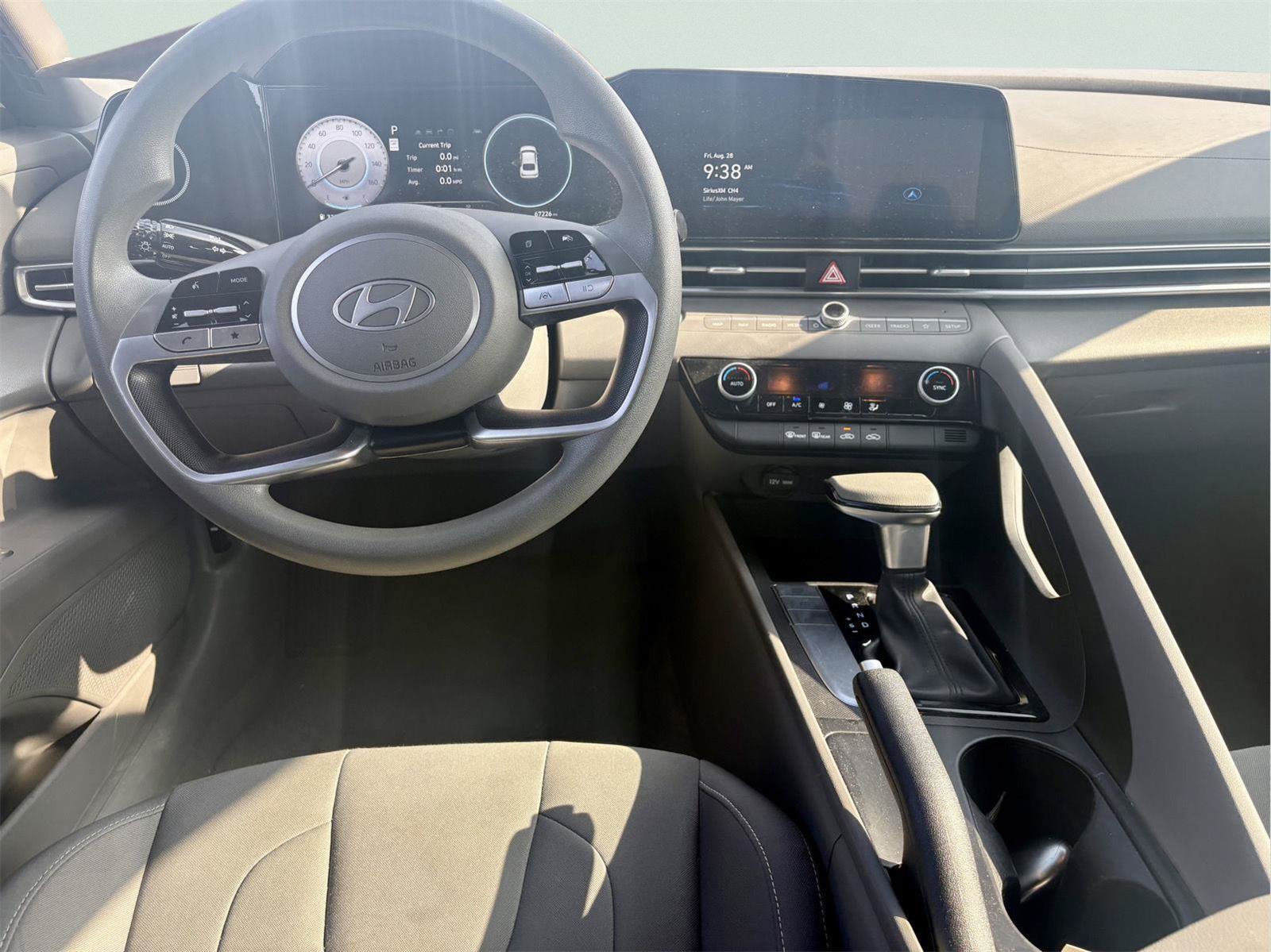Used 2024 Hyundai Elantra SEL FWD image 10