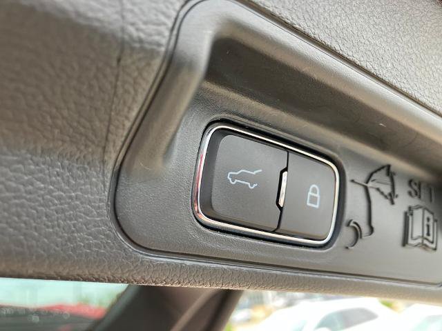 Certified 2024 Ford Explorer Limited w/ Limited Technology Package AWD/4WD image 15